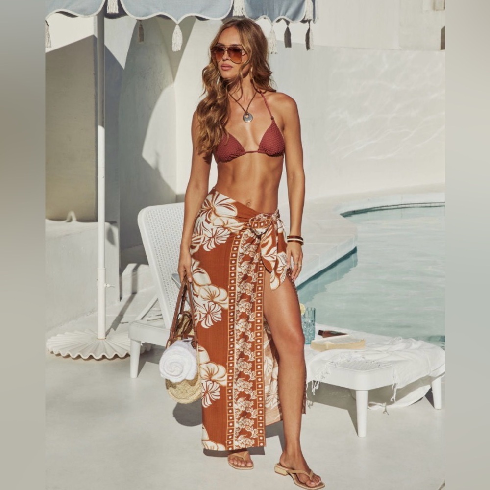 VICI Coastal Seashell Crotchet Bikini Top Size Large Rust Brand New - Picture 2 of 6